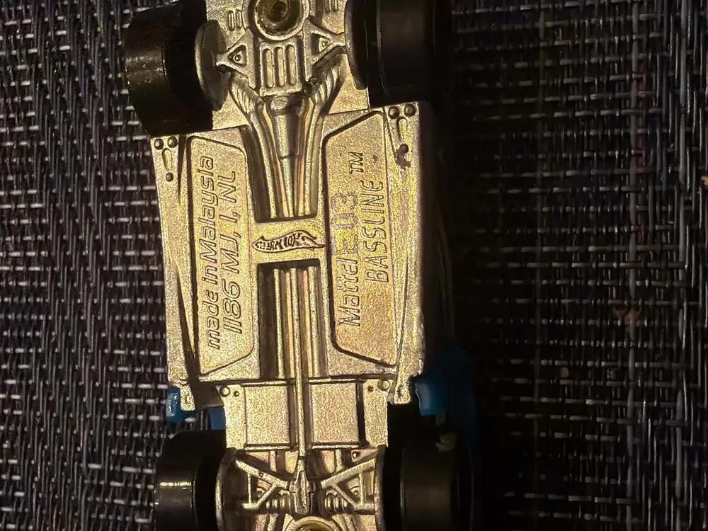 Hot Wheels Bassline Blue Diecast Toy Car Error Mis-Build